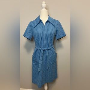 Vintage 70s blue stretch zip up dress with short sleeves collar pockets belt tie